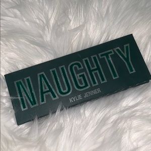 Kylie Jenner — Naughty Eyeshadow Palette